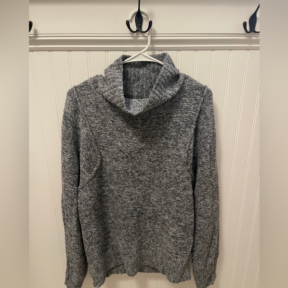 Universal Thread Marled Grey Turtleneck Sweater